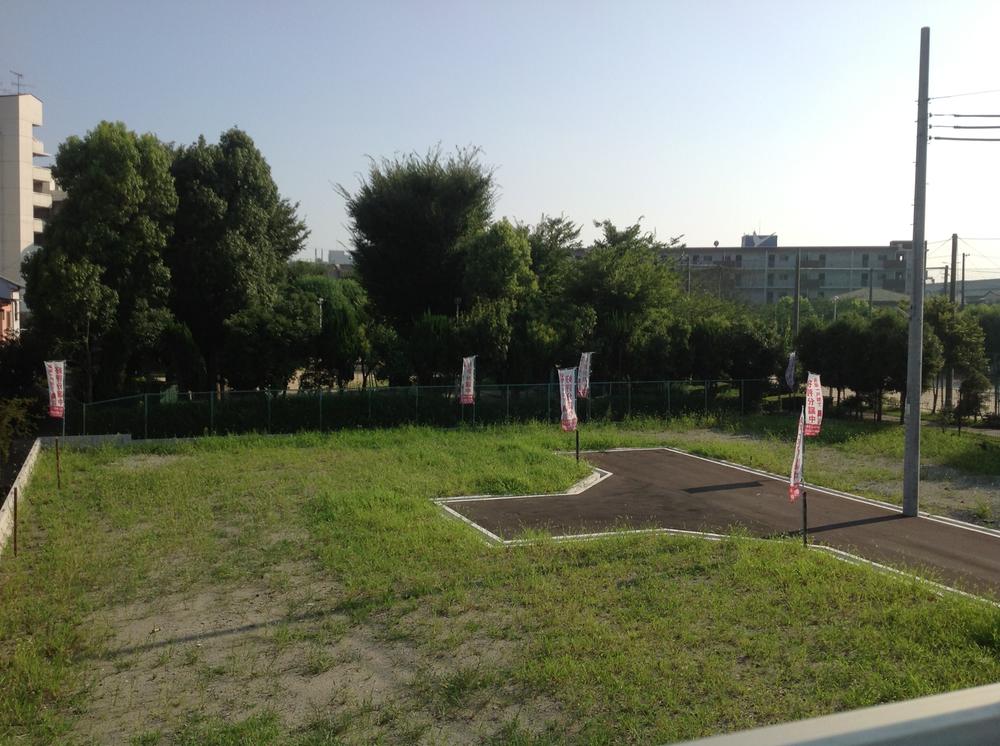 View photos from the dwelling unit. View from the site (July 2013) Shooting