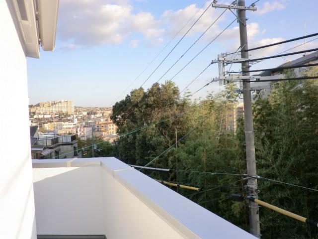 View photos from the dwelling unit. View from the site (October 2013) Shooting