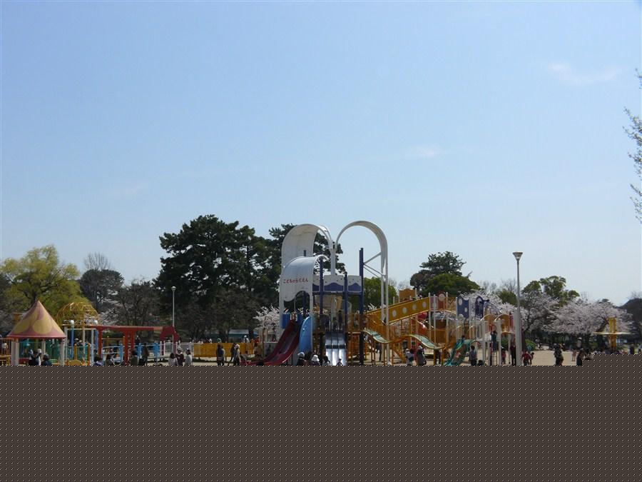 park. 600m to Crane Park  [8 min. Walk] Urban greening Botanical Gardens, Museum of Japanese Houses, Equestrian Center, Amphitheater, Athletics stadium, Tennis court, Is a large park with such variety of facilities Water land is aligned.