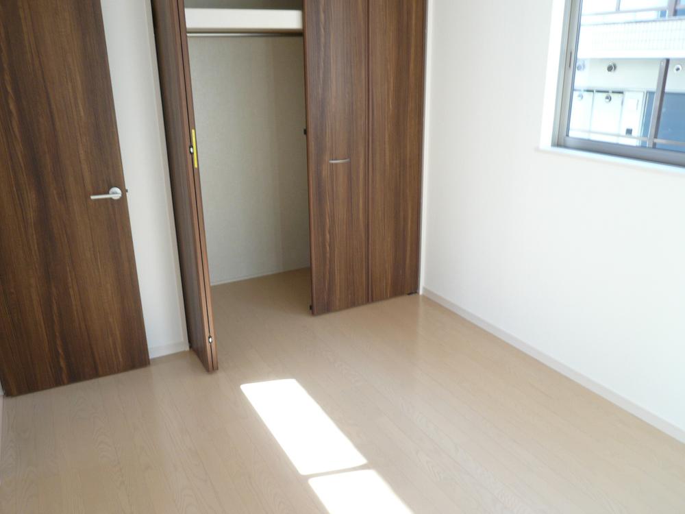 Other. Western-style 2