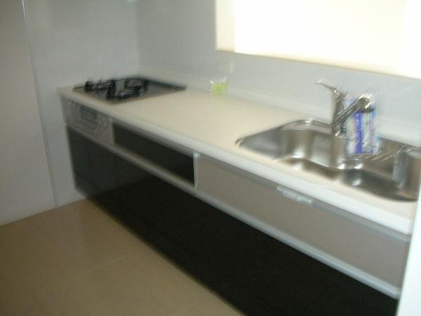 Kitchen. Your family close to face-to-face kitchen