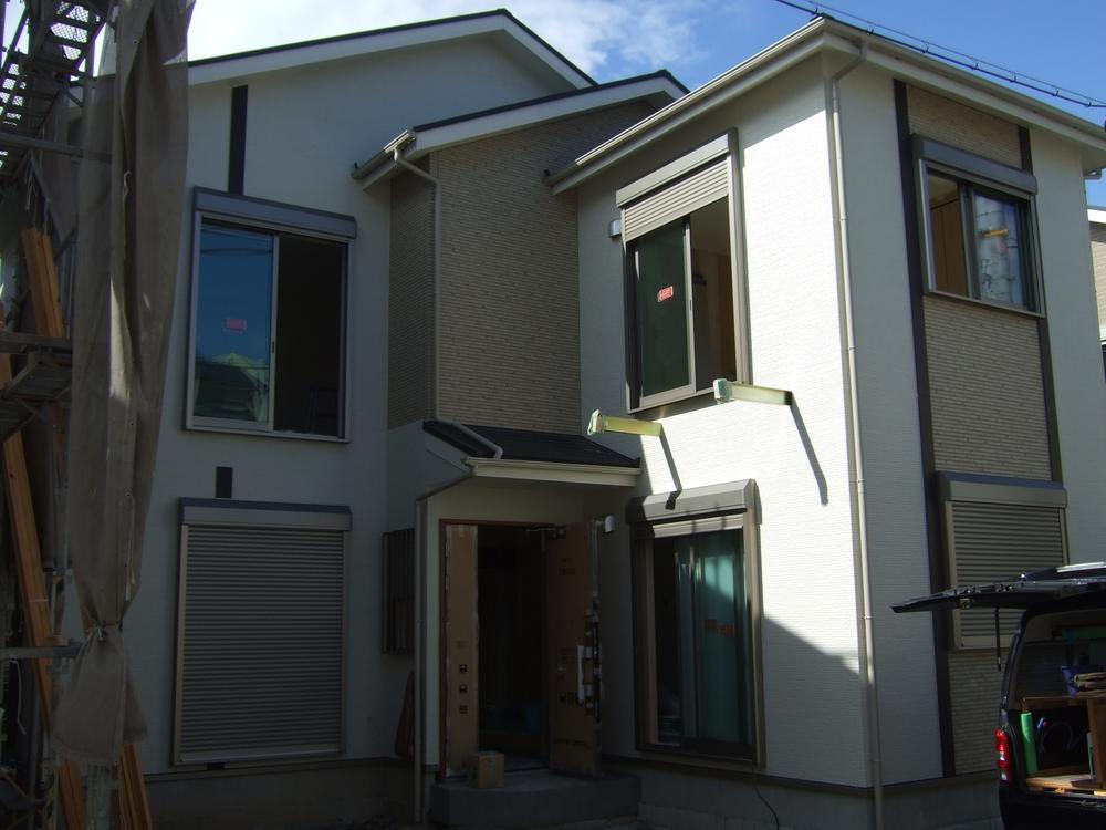 Rendering (appearance). Bright and even a little, The basic concept of the widely is intact, We design also try standard appearance and timeless.