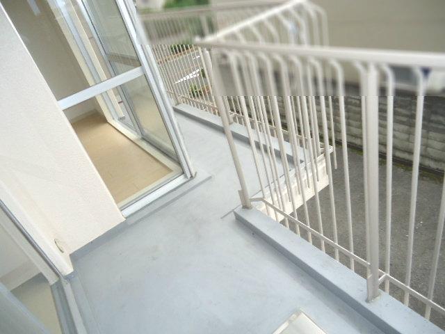 Balcony. Crank type balcony