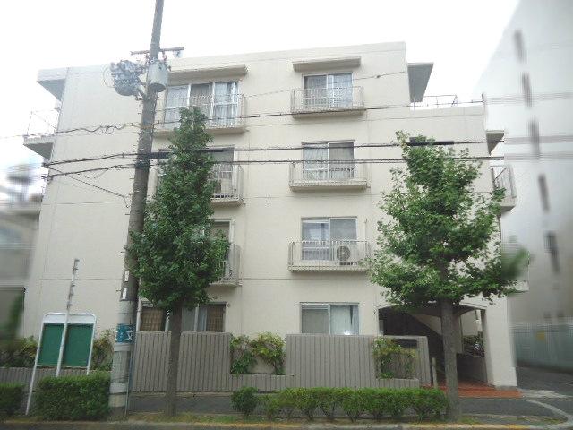 Local appearance photo. From east