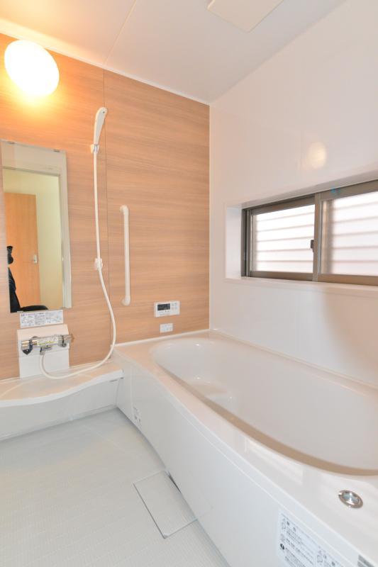 Bathroom. Large bathroom ☆