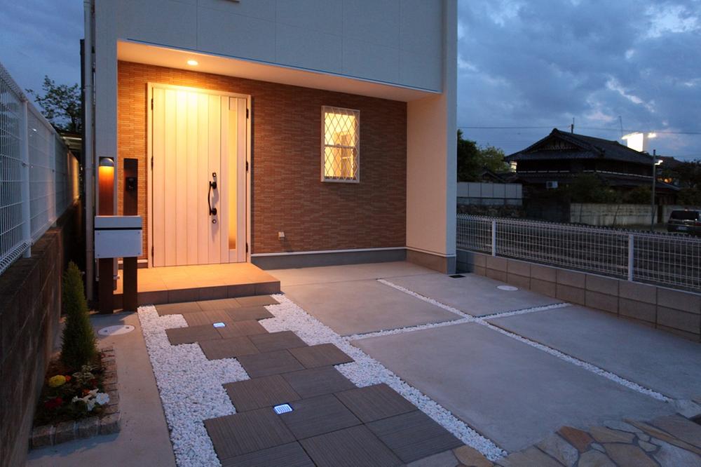 Building plan example (exterior photos)