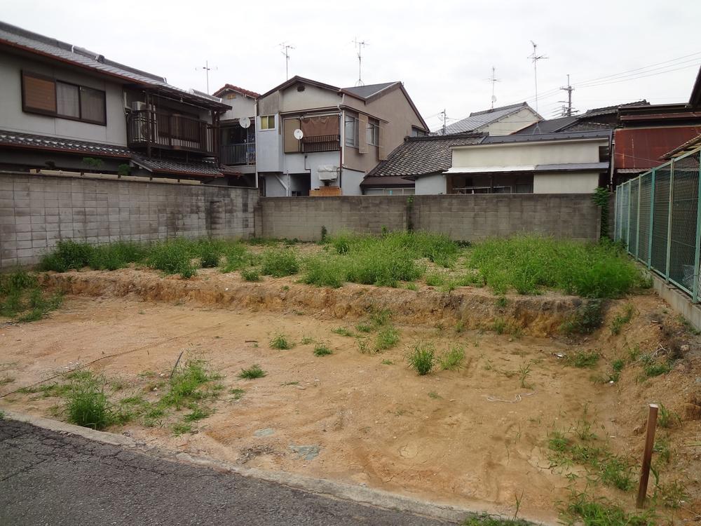 Local appearance photo. Now a vacant lot.