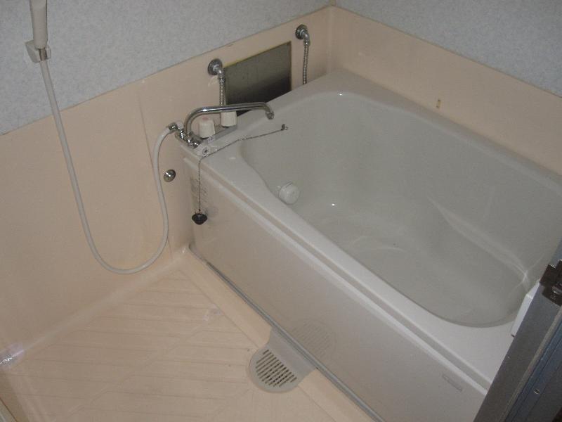 Bath. With reheating function