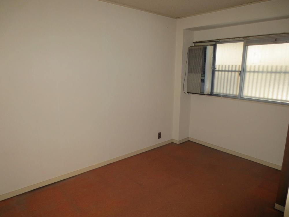 Non-living room