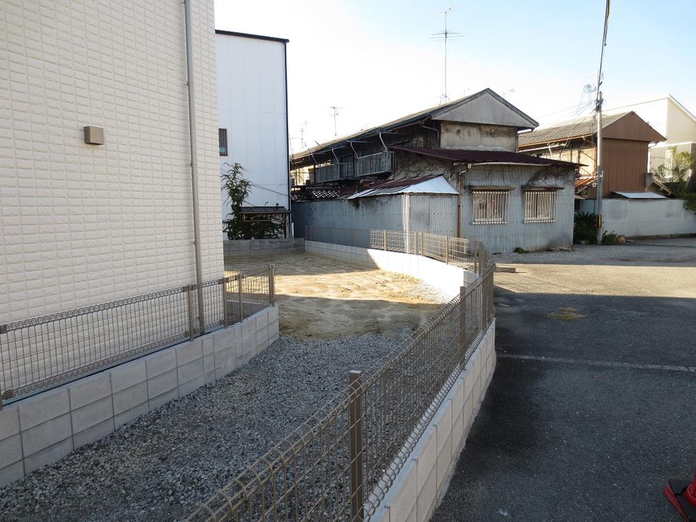 Local appearance photo. Back is C No. land. 2