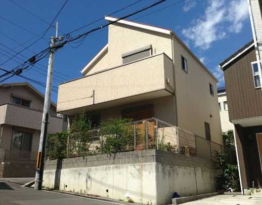 Local appearance photo. Appearance is a picture.  Day is good. 