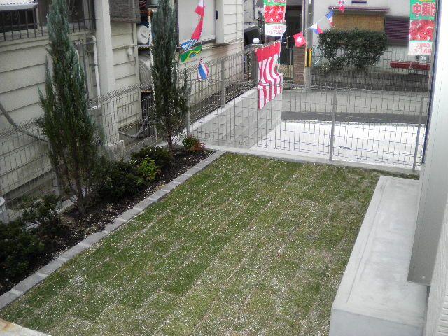 Garden. South garden in Osaka, But it is valuable or not, including the gardening that could not until now?