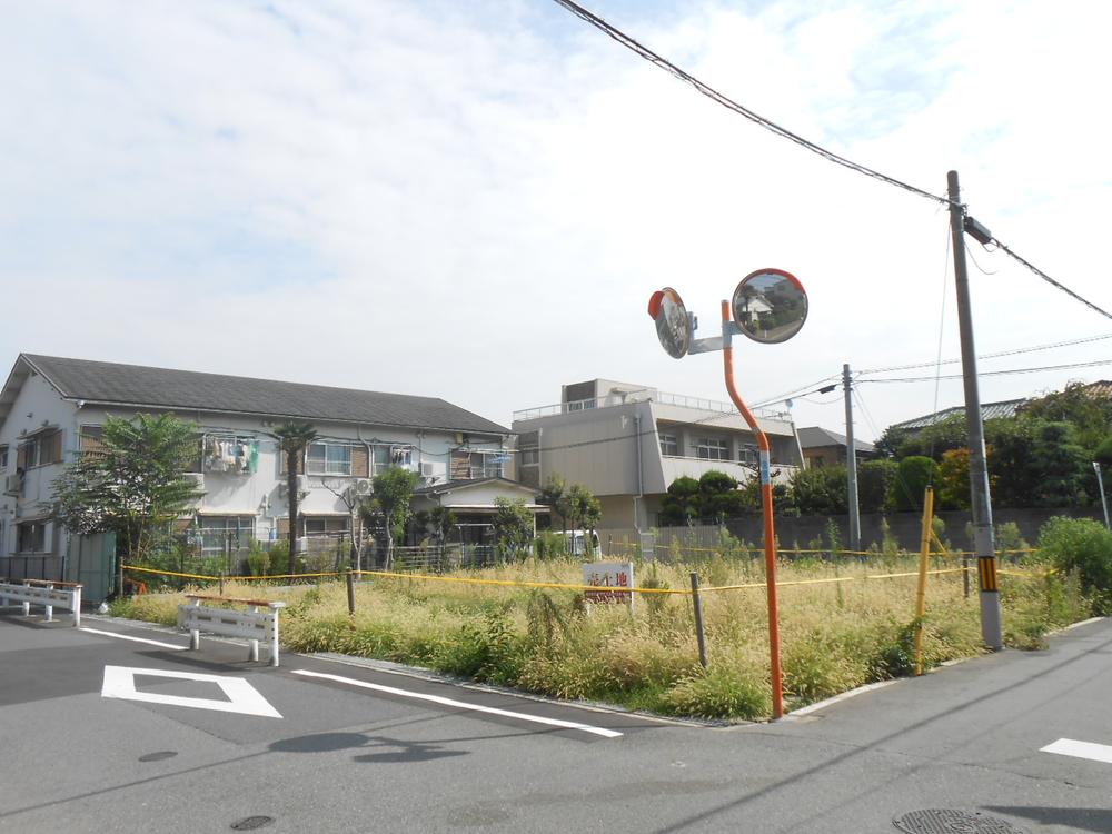 Local photos, including front road. Local (August 2013) Shooting