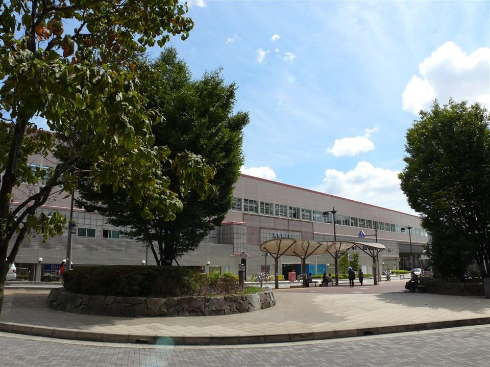 station. 1363m to Hankyu Takarazuka Line Okamachi Station  [18 mins] With a clean station station is entering also commercial premises tenant, Rest assured has become elevated rather than the railroad crossing.