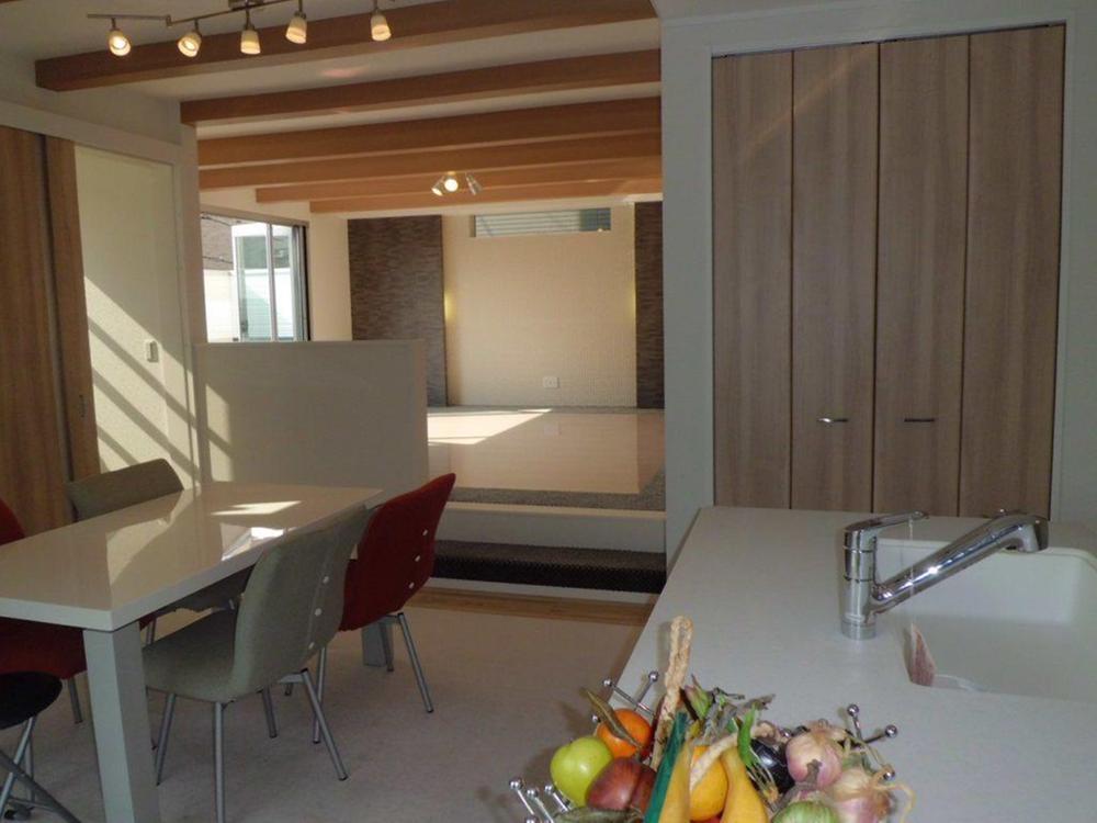 Kitchen. Indoor (10 May 2013) Shooting