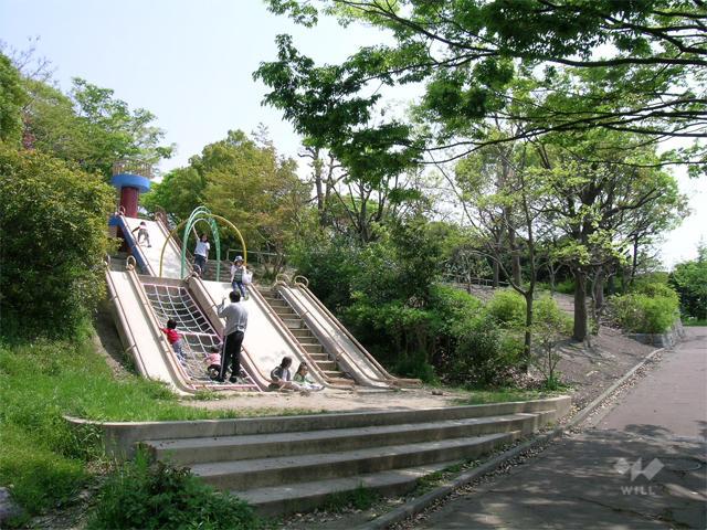 Other.  [Two Roh Off Park Athletics] Two Roh switching park from the local to the location of the 14-minute walk. So it has also been installed play equipment, You can enjoy together with your children.