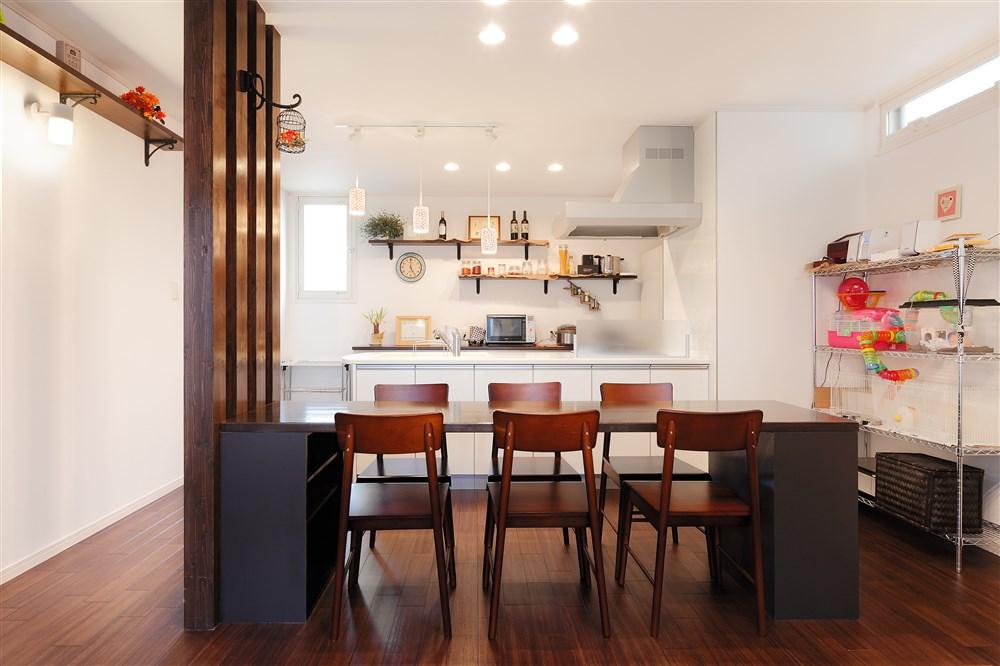 Building plan example (introspection photo).  [Our construction cases] Spacious dining space likely to enjoy a leisurely meal also in many. Cabinet will light be installed or the personality also the pillar that is to accent.