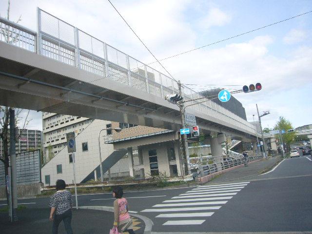 station. 2300m to Momoyamadai Station