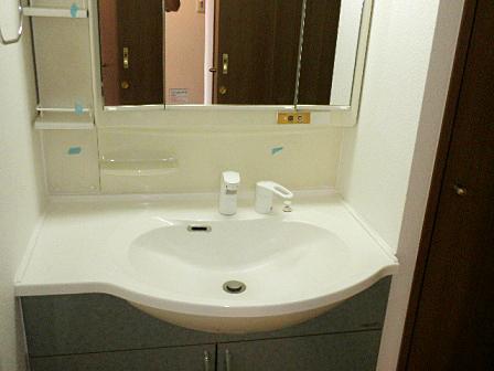 Wash basin, toilet