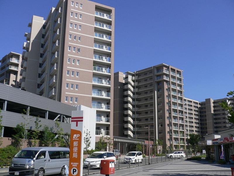 Local photos, including front road. The main road leading to the local