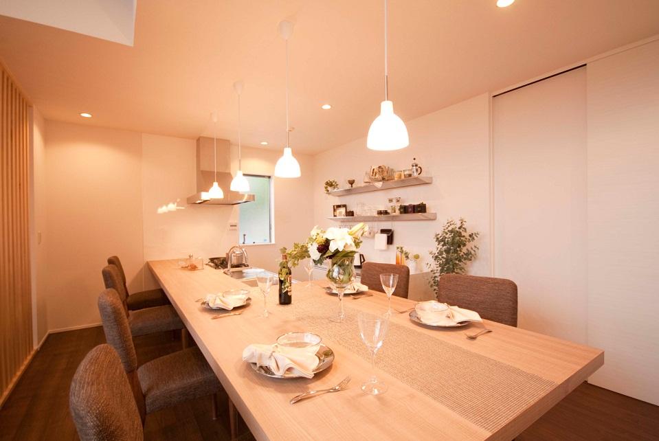 Building plan example (introspection photo). ■ ■ dining ■ ■ Kitchen and of human connection, Cafe-style dining. Also impetus conversation of family. Since the over about 10 people you can also party.