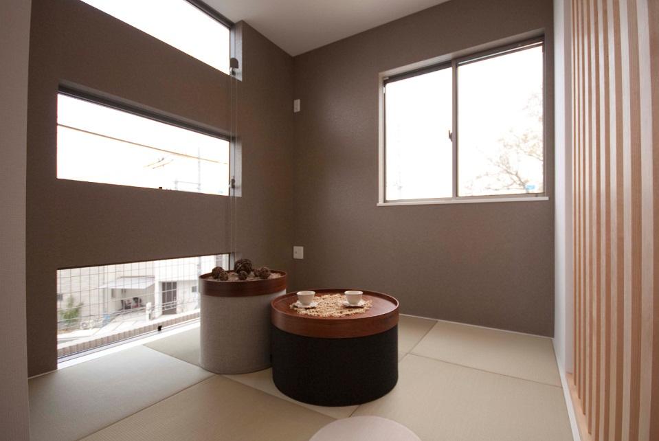 Building plan example (introspection photo). ■ ■ Japanese-style room ■ ■ Is soft divided lattice a space of livingese-style rooms in a modern atmosphere. It also stuck to the mat color or wall.