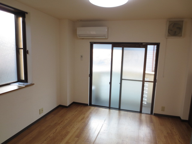 Living and room