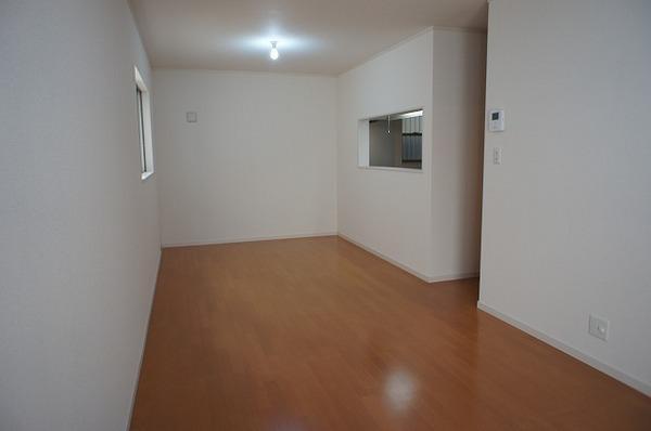 Same specifications photos (living). House flowing time of there was Kai family