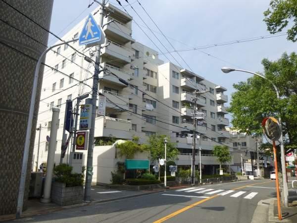 Local appearance photo. Minamisenri Rose Villa