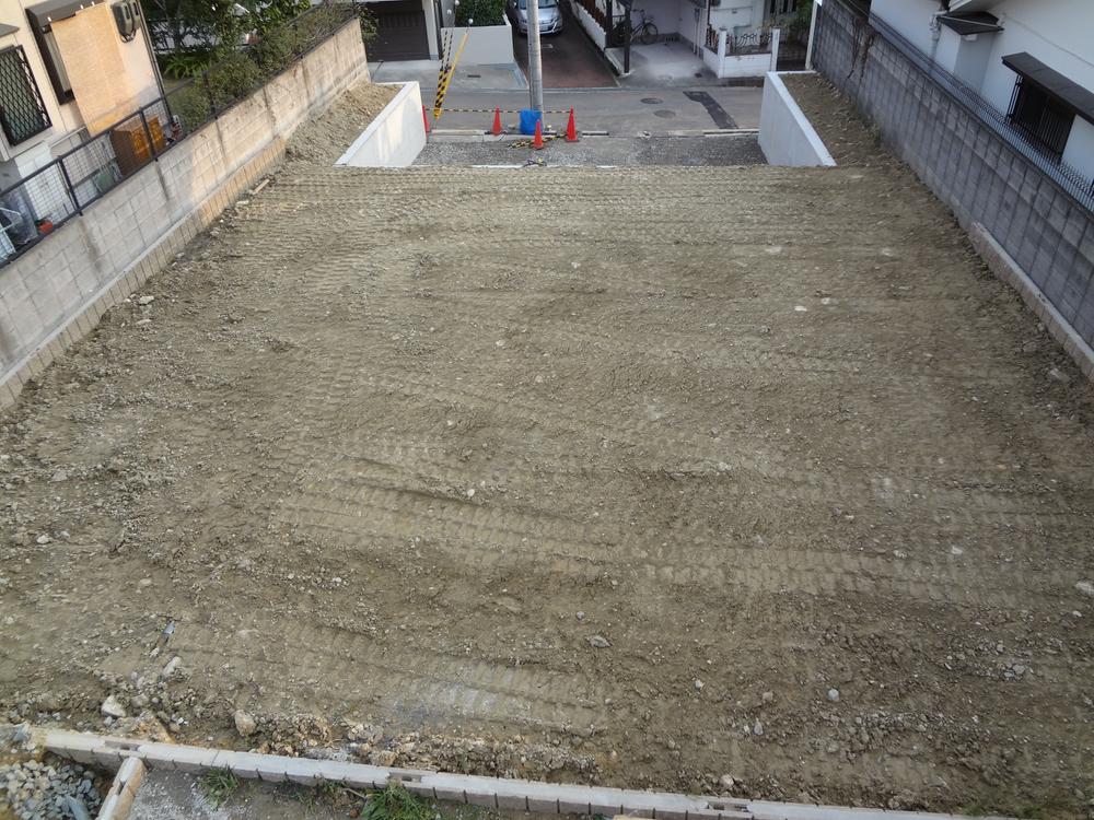 Local photos, including front road. Local (11 May 2013) Shooting