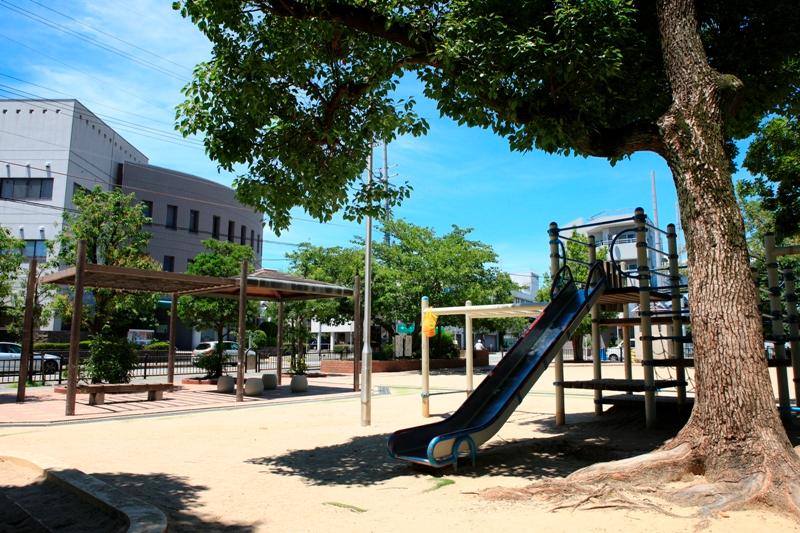 park. 320m to Hotta park