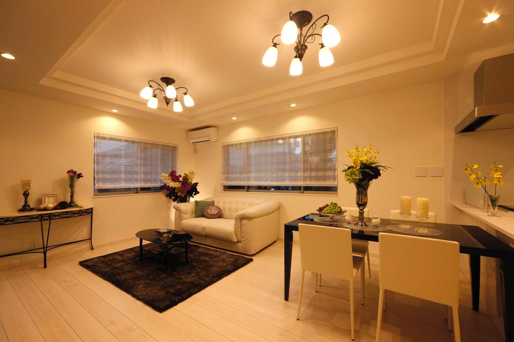 Living. Indoor (12 May 2013) Shooting Chic space at night with calm. Please heal the fatigue of the day.