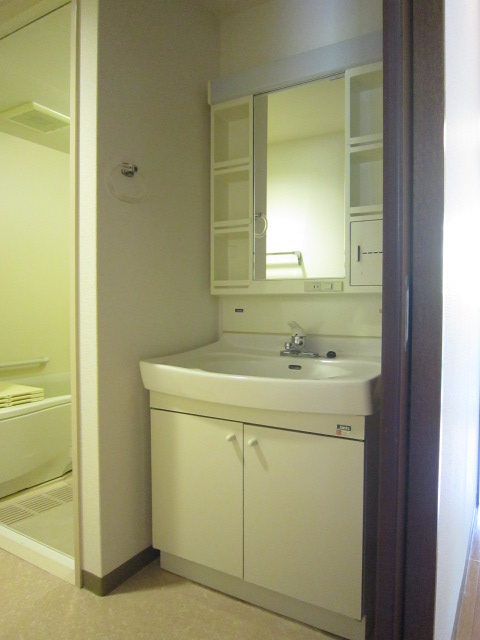 Washroom. Photograph publication of the same type.