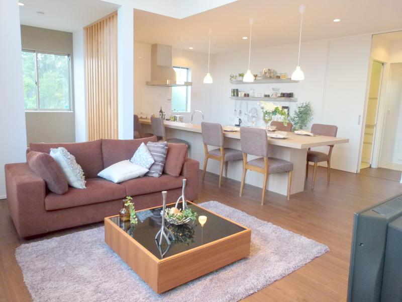 Living. Stylish living! You can spend an elegant temporary.