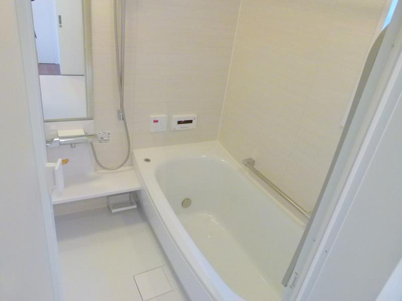 Bathroom. White is the bathroom, which was the keynote.