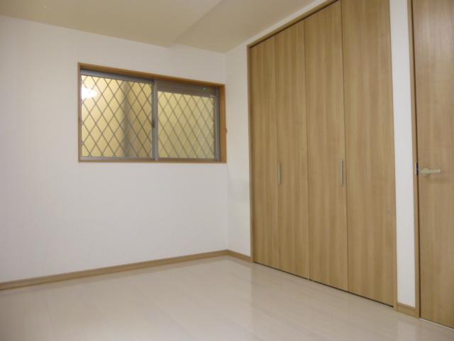 Other. First floor 6.1 Pledge Western-style