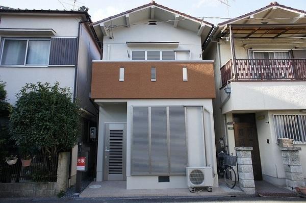 Other. Facing south of the bright dwelling