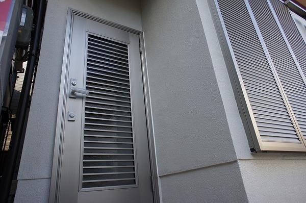 Entrance.  [Immediate Available] Now start a new life! 