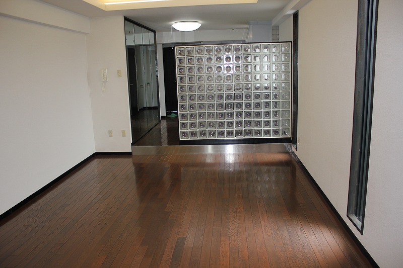Living and room