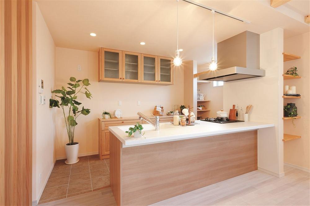 Building plan example (introspection photo). Kitchen like aligned with warm wood tone, such as a cafe. Since turned counter, It overlooks the living can cook, You can ask also how the children.
