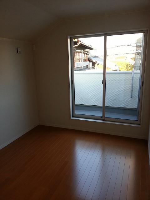 Non-living room. Indoor (12 May 2013) Shooting