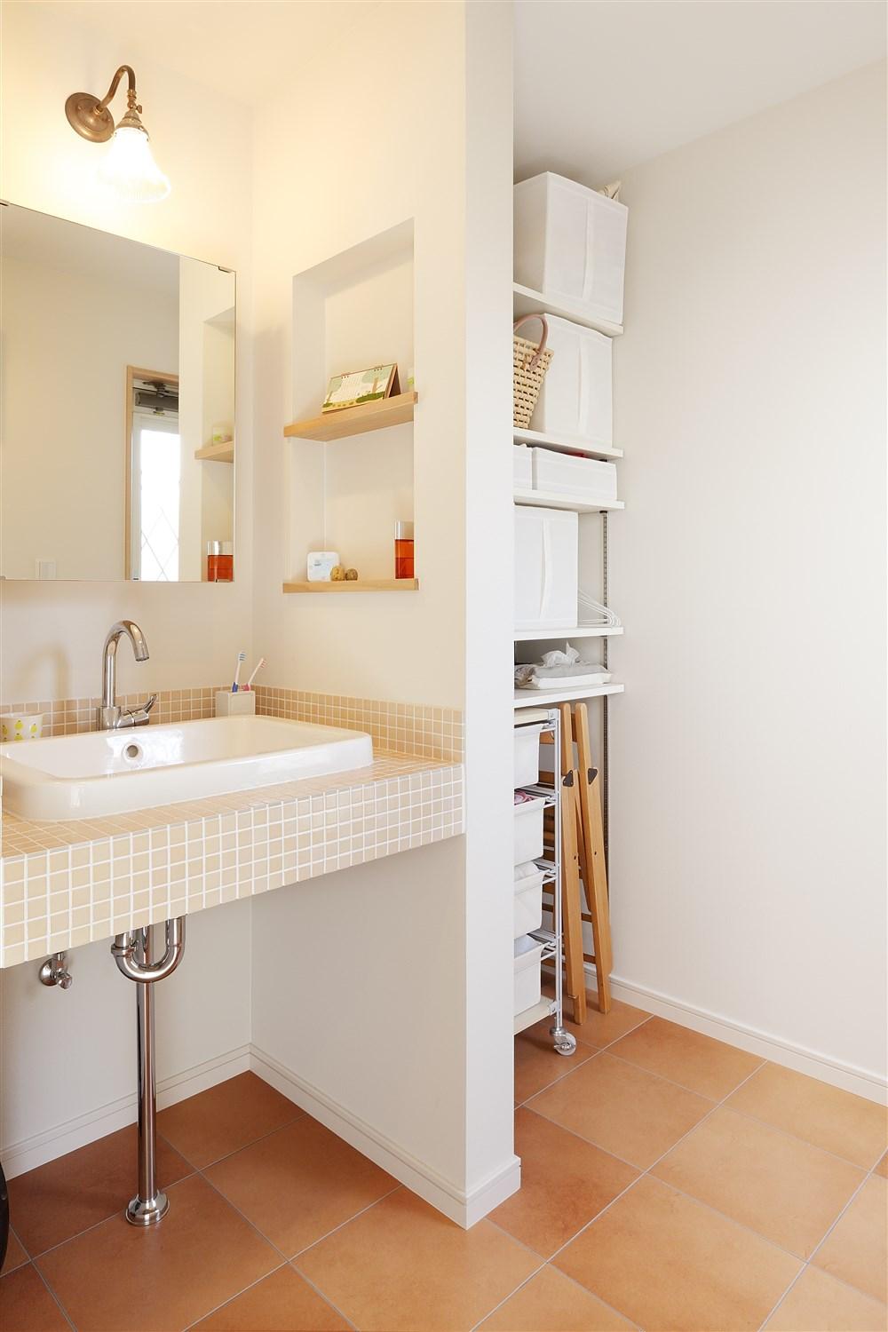 Building plan example (introspection photo).  [Our construction cases] Now it seems fun every morning dressed, Lovely basin Corner. Wash bowl tiles and pure white is for us also favors miscellaneous goods around.