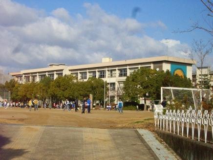 Primary school. 880m until Sakurai valley elementary school