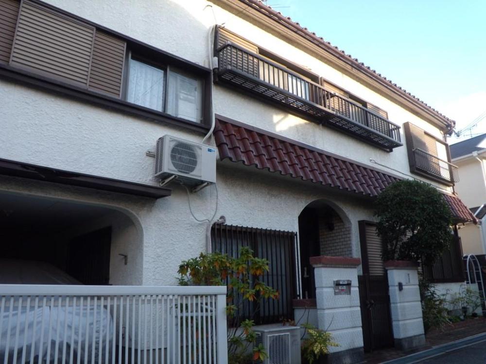 Local appearance photo. Local (11 May 2013) Shooting