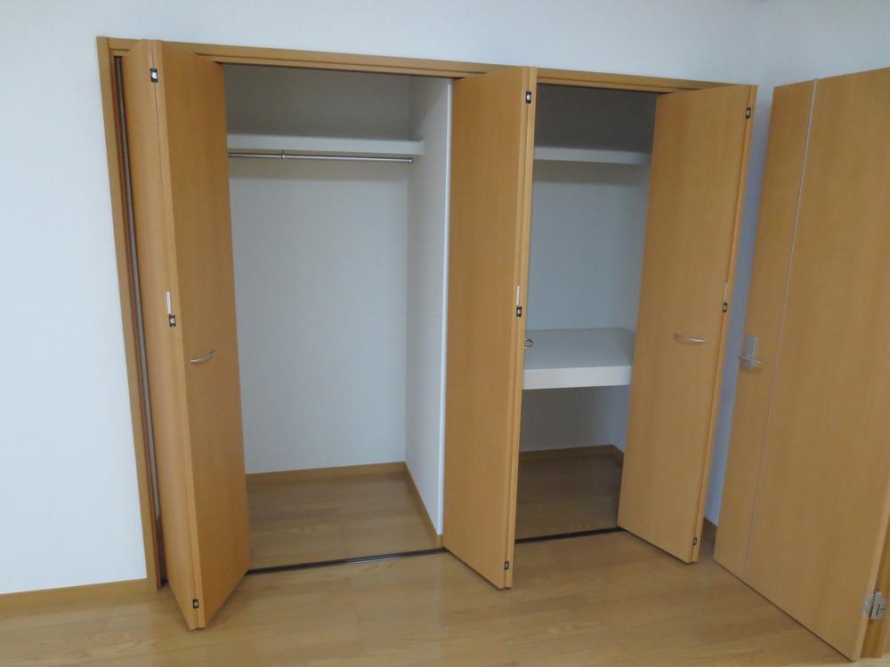 Receipt. Storage is also abundant.