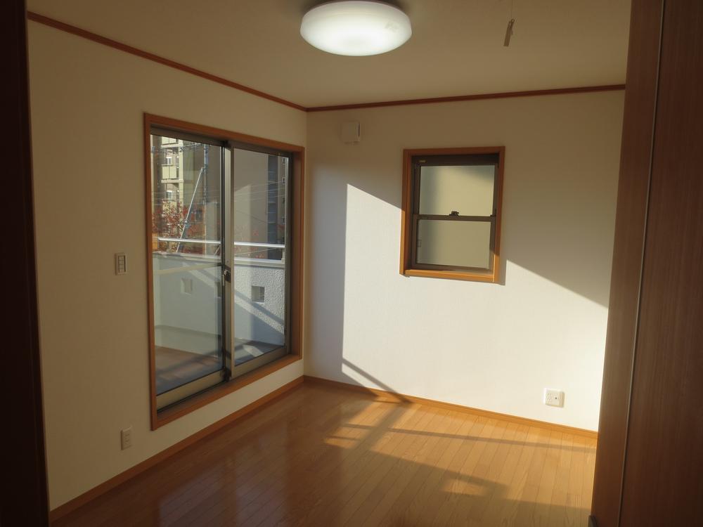 Non-living room. Sunny indoor There is no Japanese-style room, All rooms are flooring.
