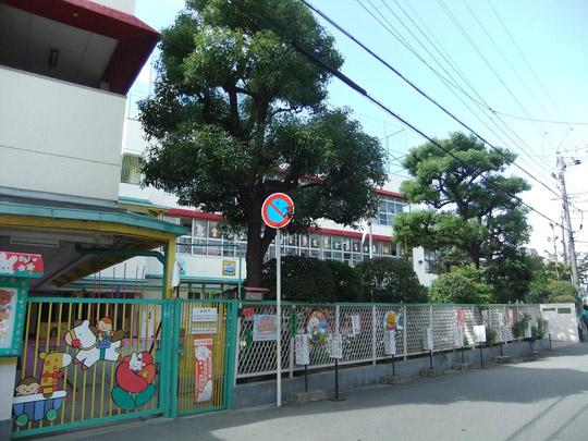 kindergarten ・ Nursery. Not only kindergarten children running through 620m currently to Hattori kindergarten, Graduated kindergarten also has offered a cultural classroom as after-school lesson classroom that target, Has helped to extend the drawer the ability and personality