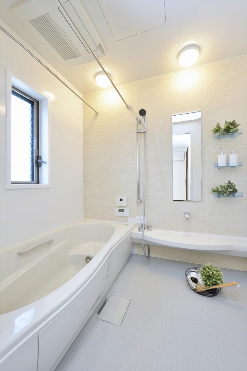 Bathroom.  [4-6 No. land] Model house