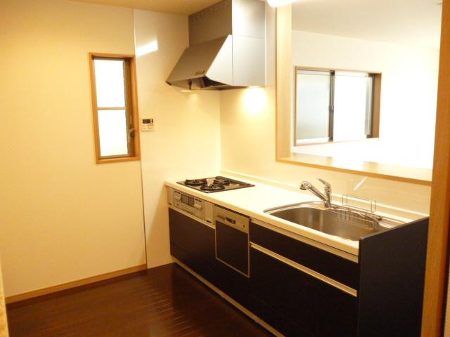 Kitchen. Indoor (September 2013) Shooting