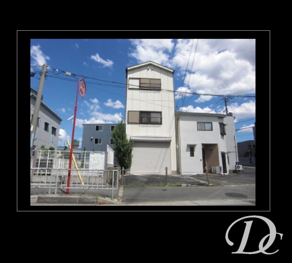 Local appearance photo. Heisei built 8 years!